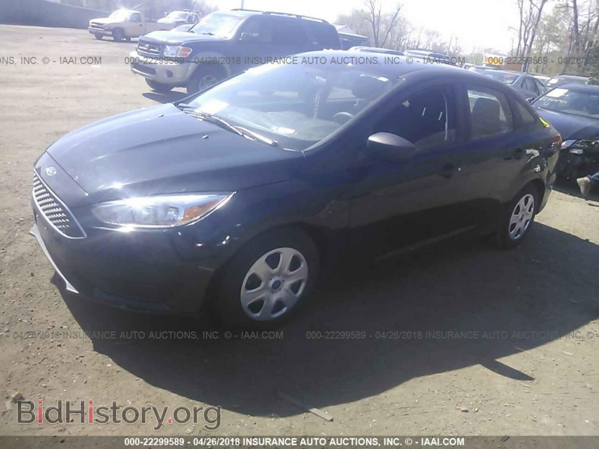 2016 Ford Focus - VIN: 1FADP3E21GL211103 - Фото 2