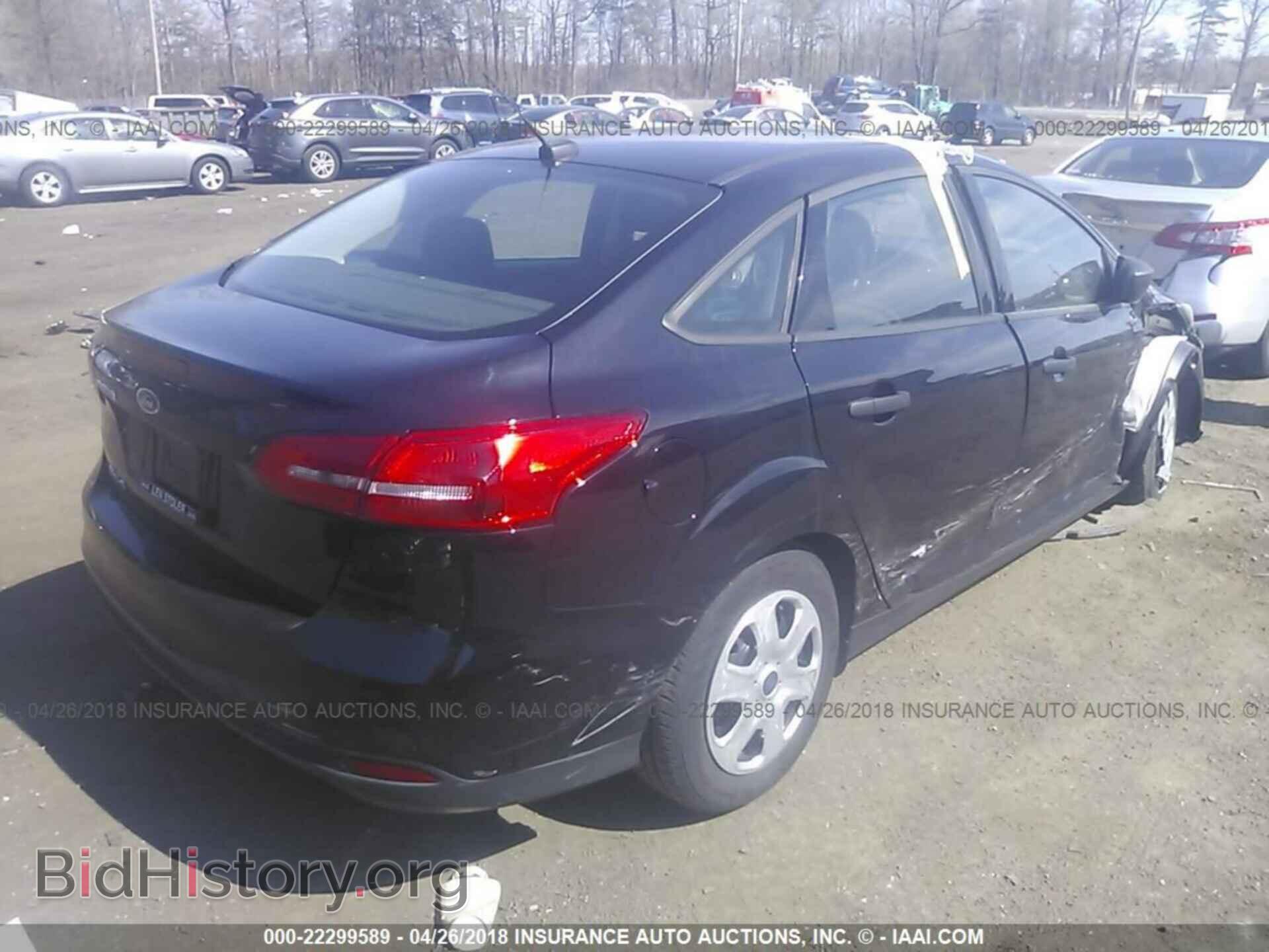 2016 Ford Focus - VIN: 1FADP3E21GL211103 - Фото 4