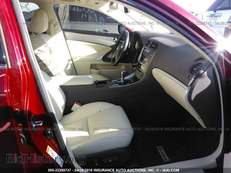 2012 Lexus IS (VIN JTHBF5C20C5177946) — фото 5 из 10