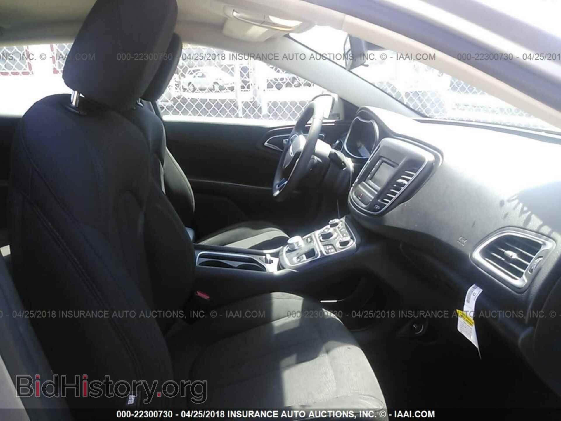 2015 Chrysler 200 - VIN: 1C3CCCAB0FN609711 - Photo 5