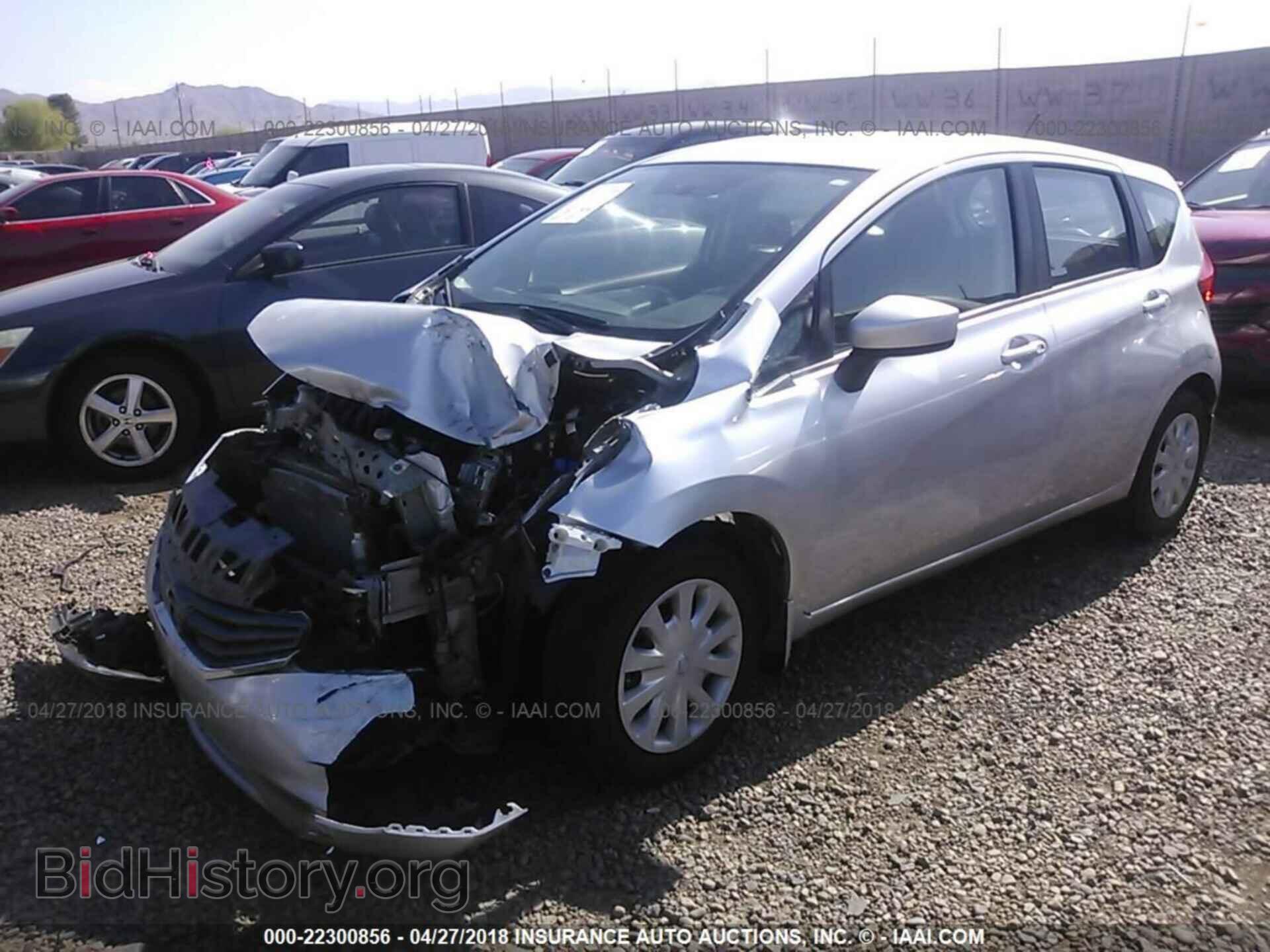 2015 Nissan Versa note - VIN: 3N1CE2CP0FL435182 - Фото 2