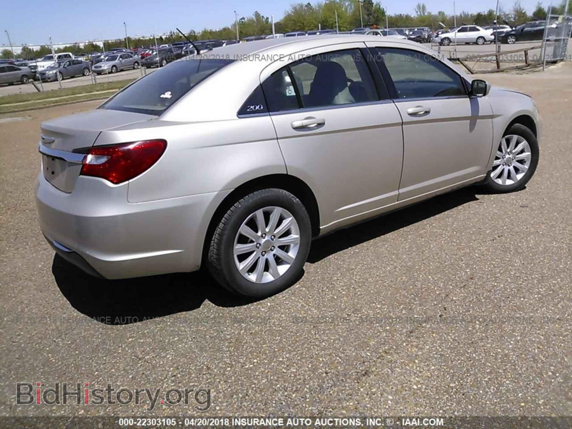 2013 Chrysler 200 - VIN: 1C3CCBBB3DN571204 - Photo 4
