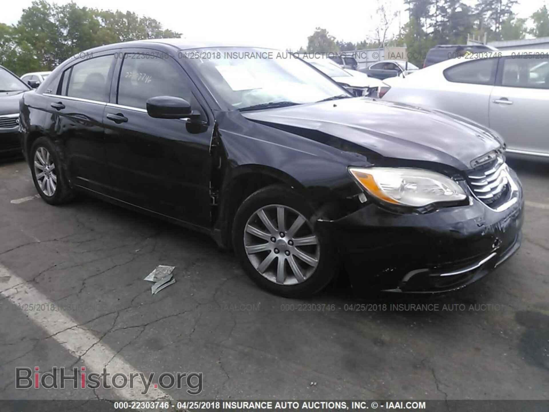 Photo 1C3BC1FB4BN519481 - Chrysler 200 2011
