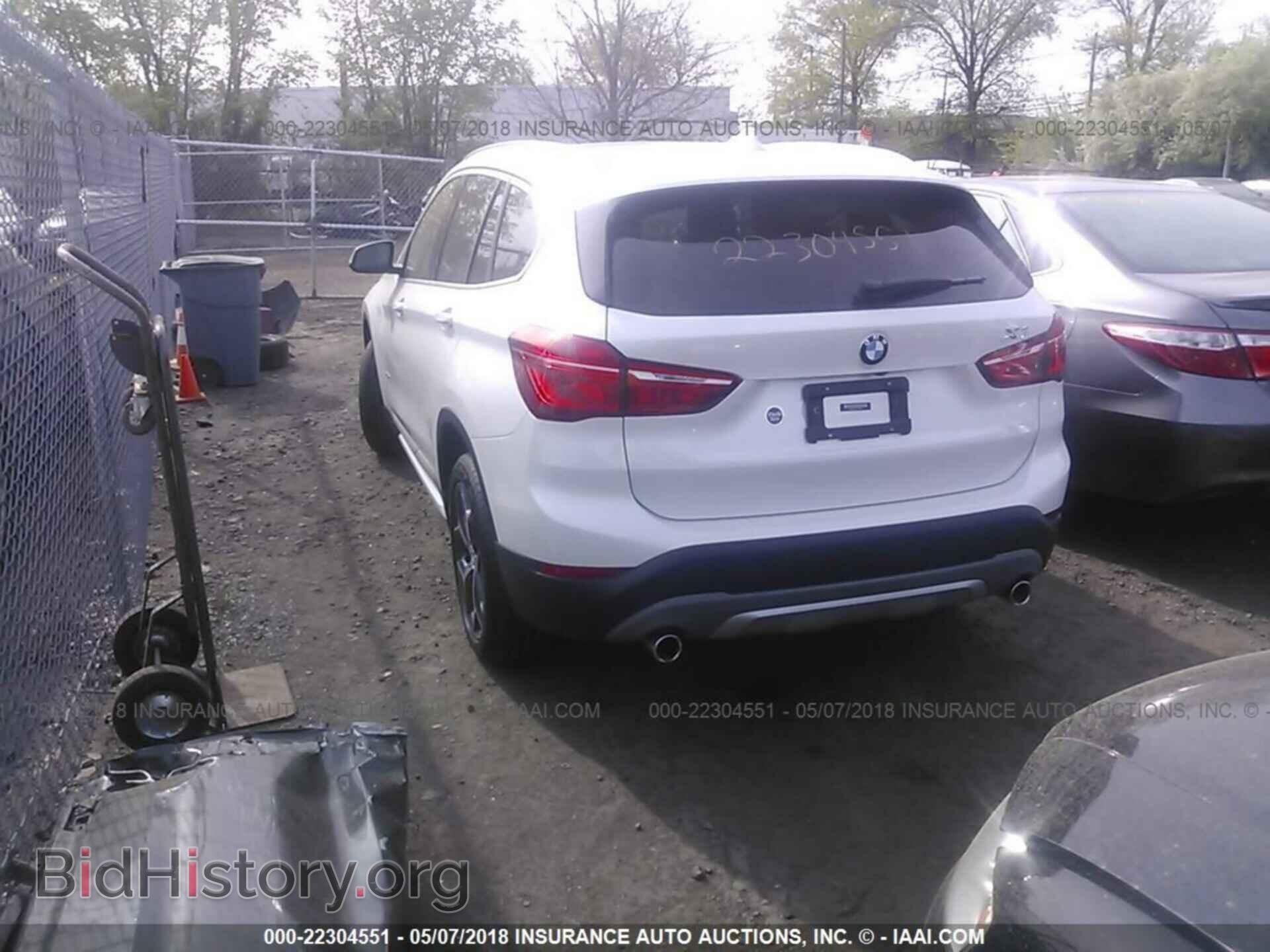 2018 Bmw X1 - VIN: WBXHT3C33J5K28258 - Фото 3