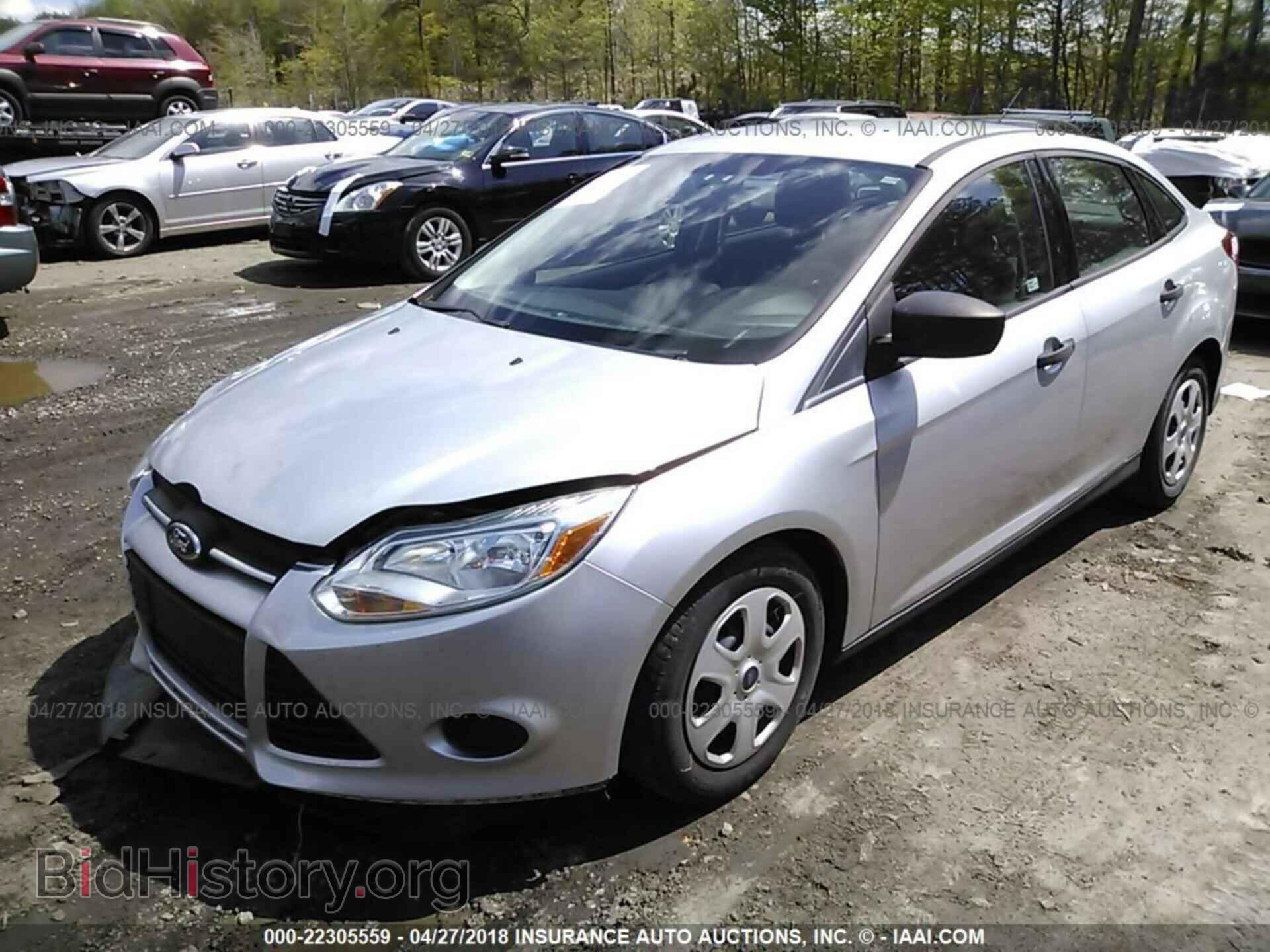 2013 Ford Focus - VIN: 1FADP3E21DL175313 - Photo 2