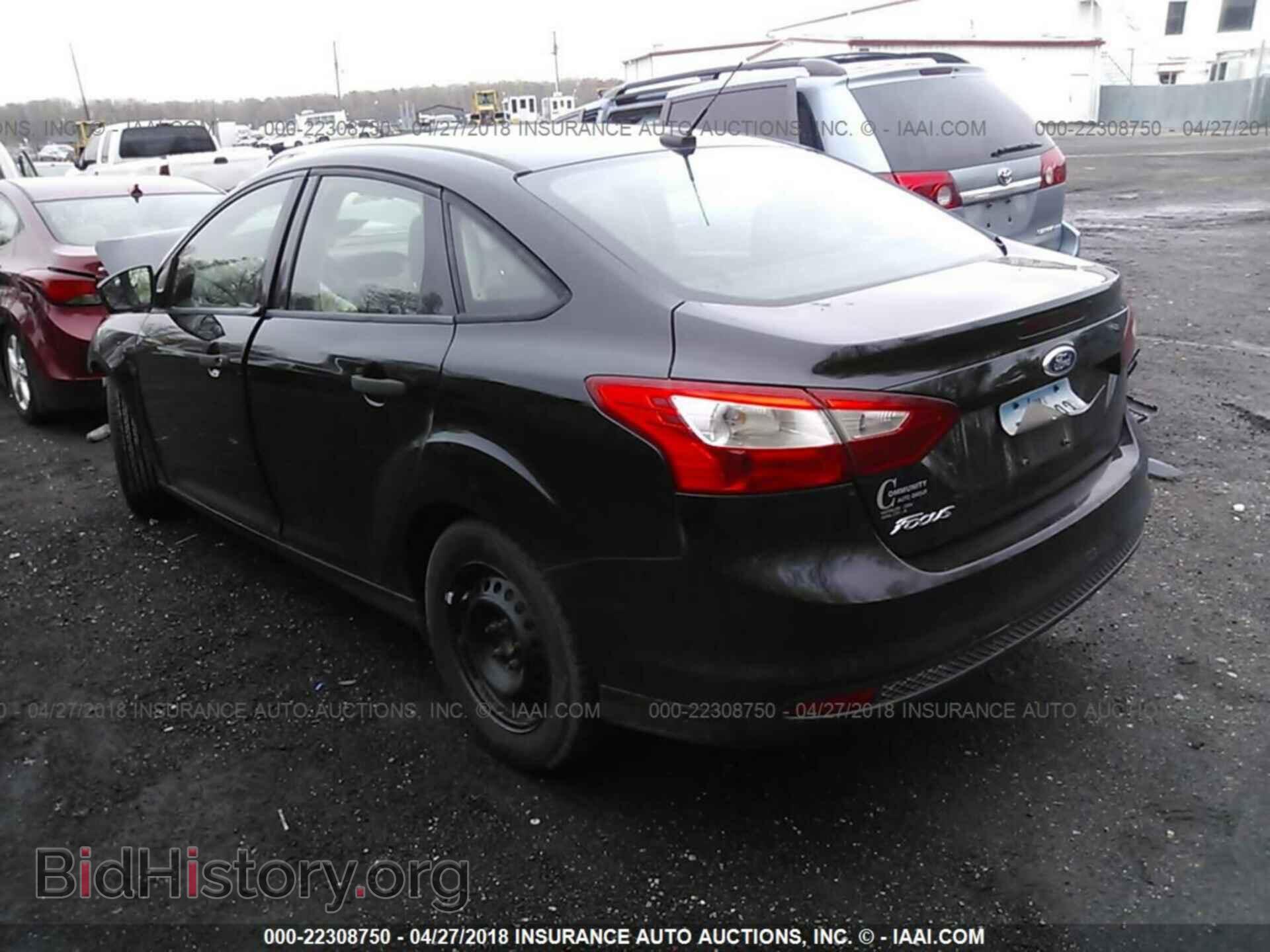 2012 Ford Focus - VIN: 1FAHP3E20CL273149 - Photo 3