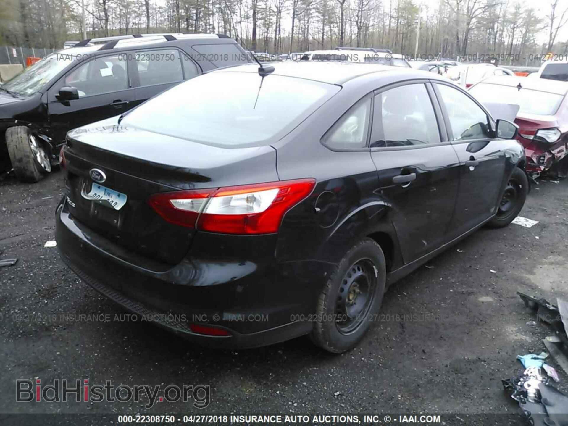 2012 Ford Focus - VIN: 1FAHP3E20CL273149 - Photo 4