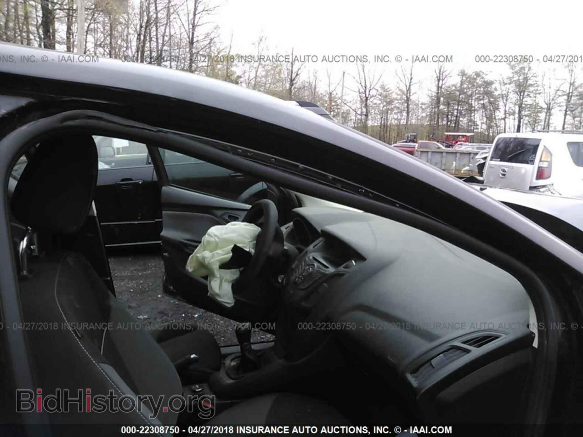 2012 Ford Focus - VIN: 1FAHP3E20CL273149 - Photo 5