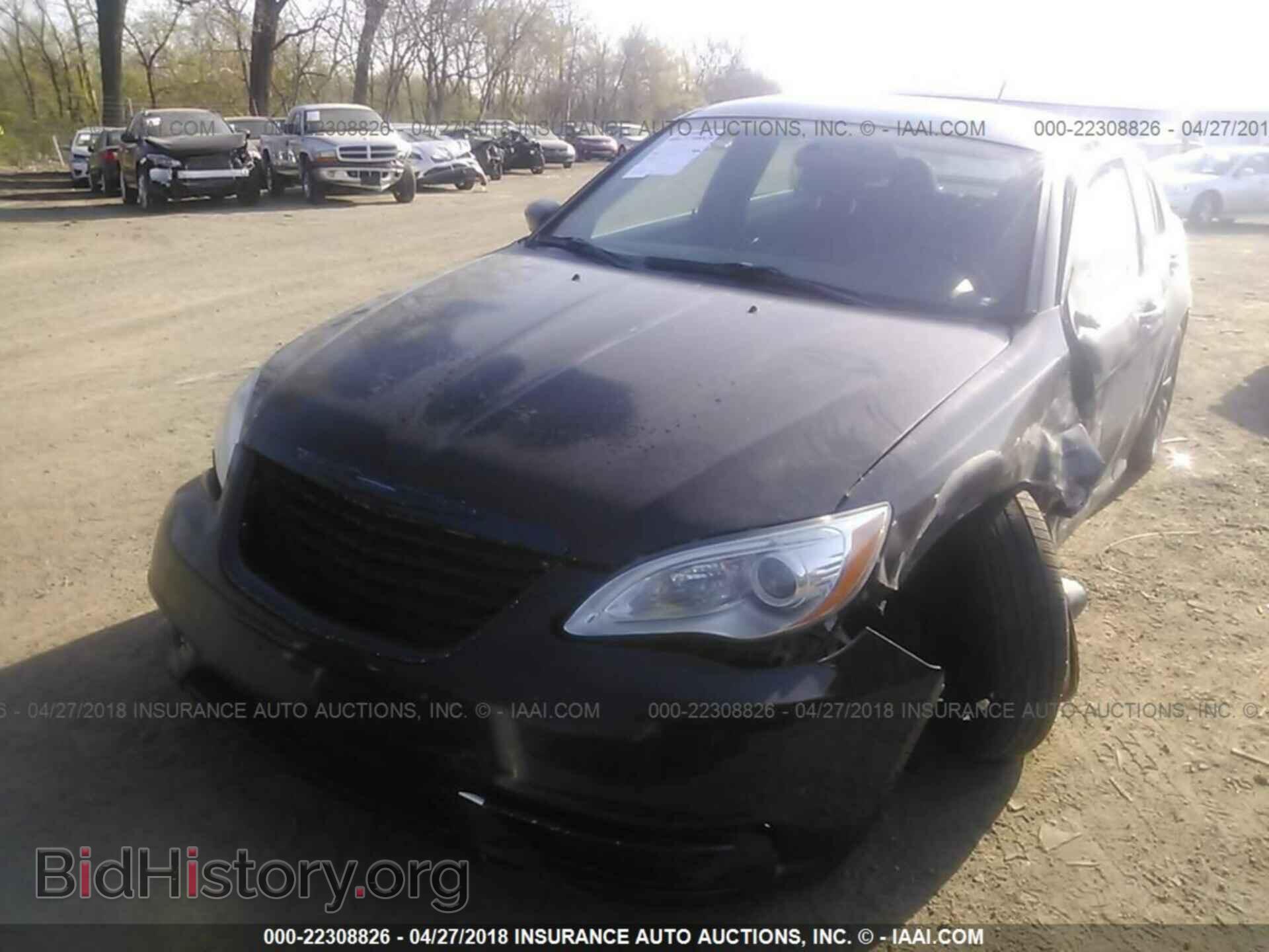 2013 Chrysler 200 - VIN: 1C3CCBBBXDN727982 - Photo 2