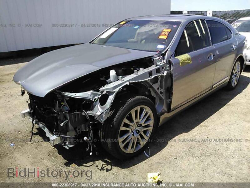 2016 Lexus LS (VIN JTHBL5EF3G5139593) — photo 2 of 10