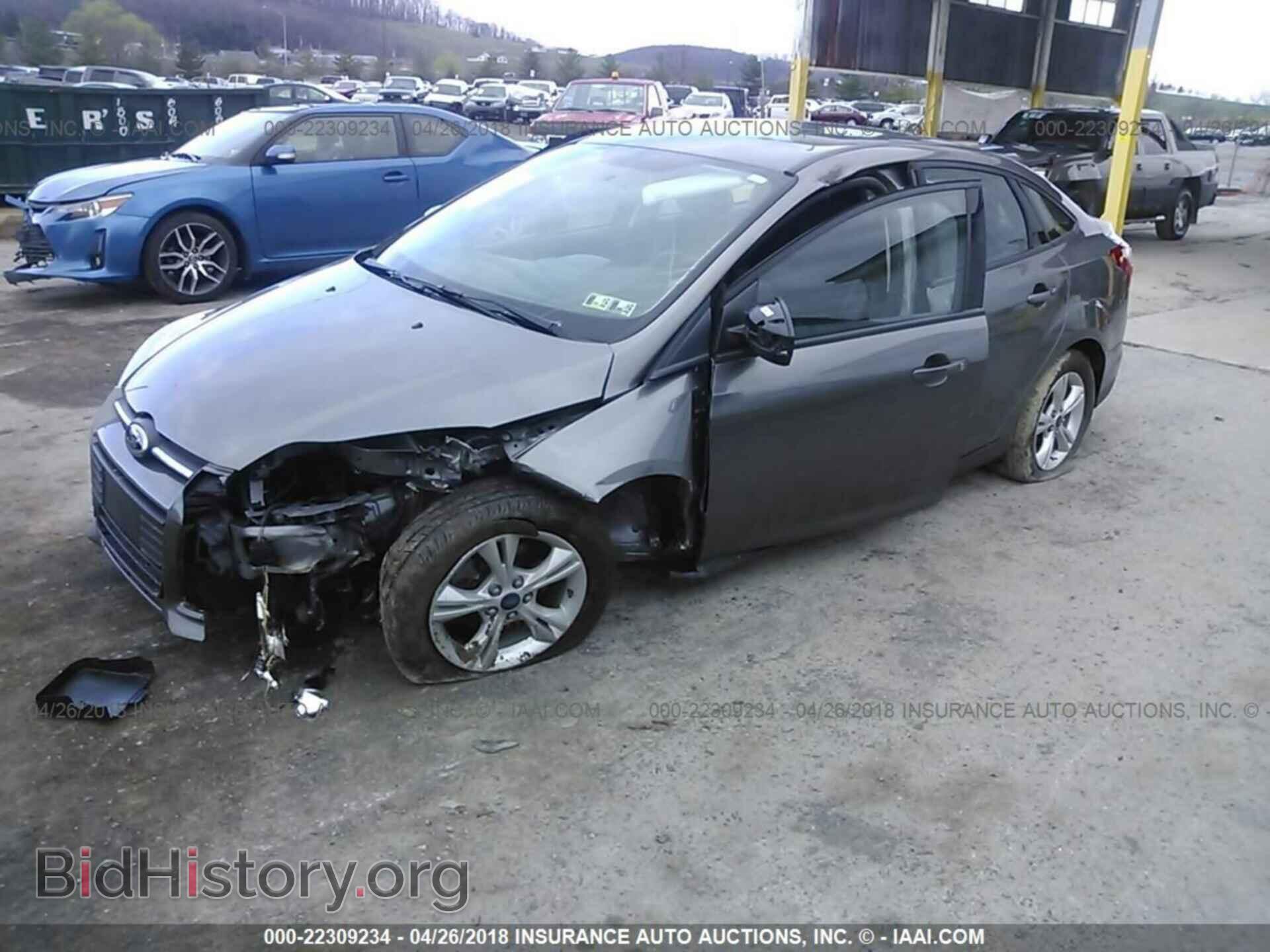 2014 Ford Focus - VIN: 1FADP3F20EL347234 - Photo 2