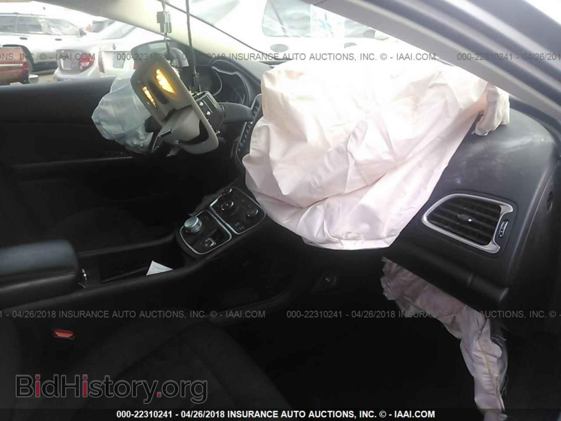 2015 Chrysler 200 - VIN: 1C3CCCAB5FN710873 - Photo 5