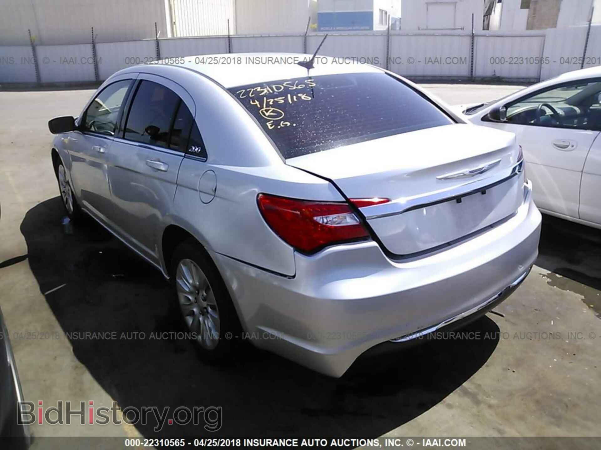 2012 Chrysler 200 - VIN: 1C3CCBAB1CN273654 - Фото 3