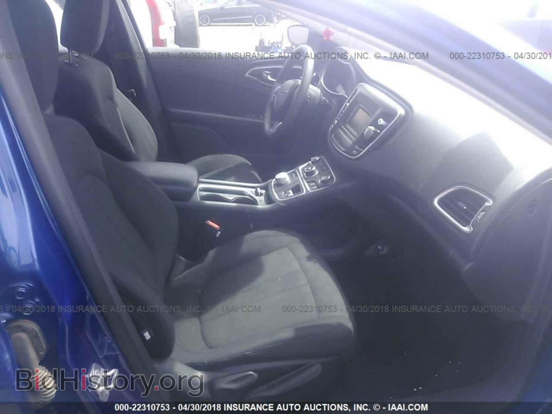 2016 Chrysler 200 - VIN: 1C3CCCAB8GN149859 - Photo 5
