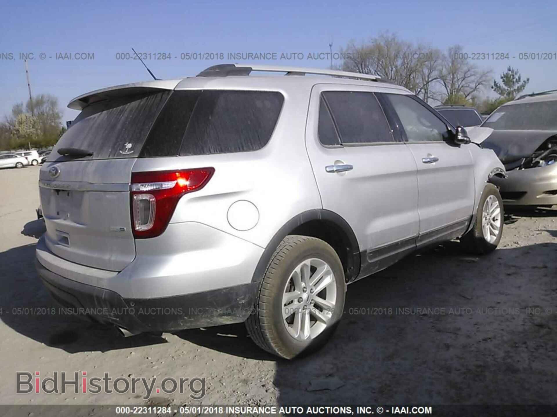 2014 Ford Explorer - VIN: 1FM5K8D88EGB09072 - Photo 4
