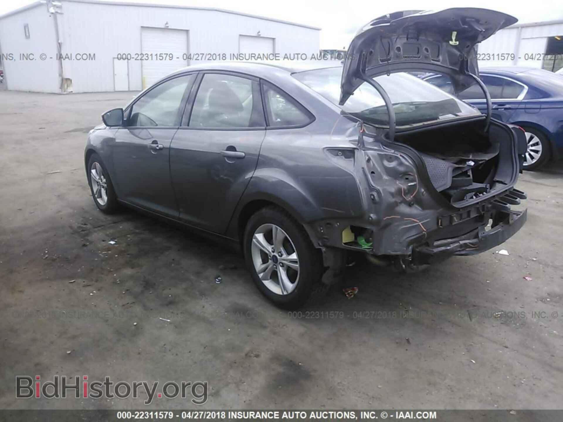 2013 Ford Focus - VIN: 1FADP3F26DL198570 - Photo 3