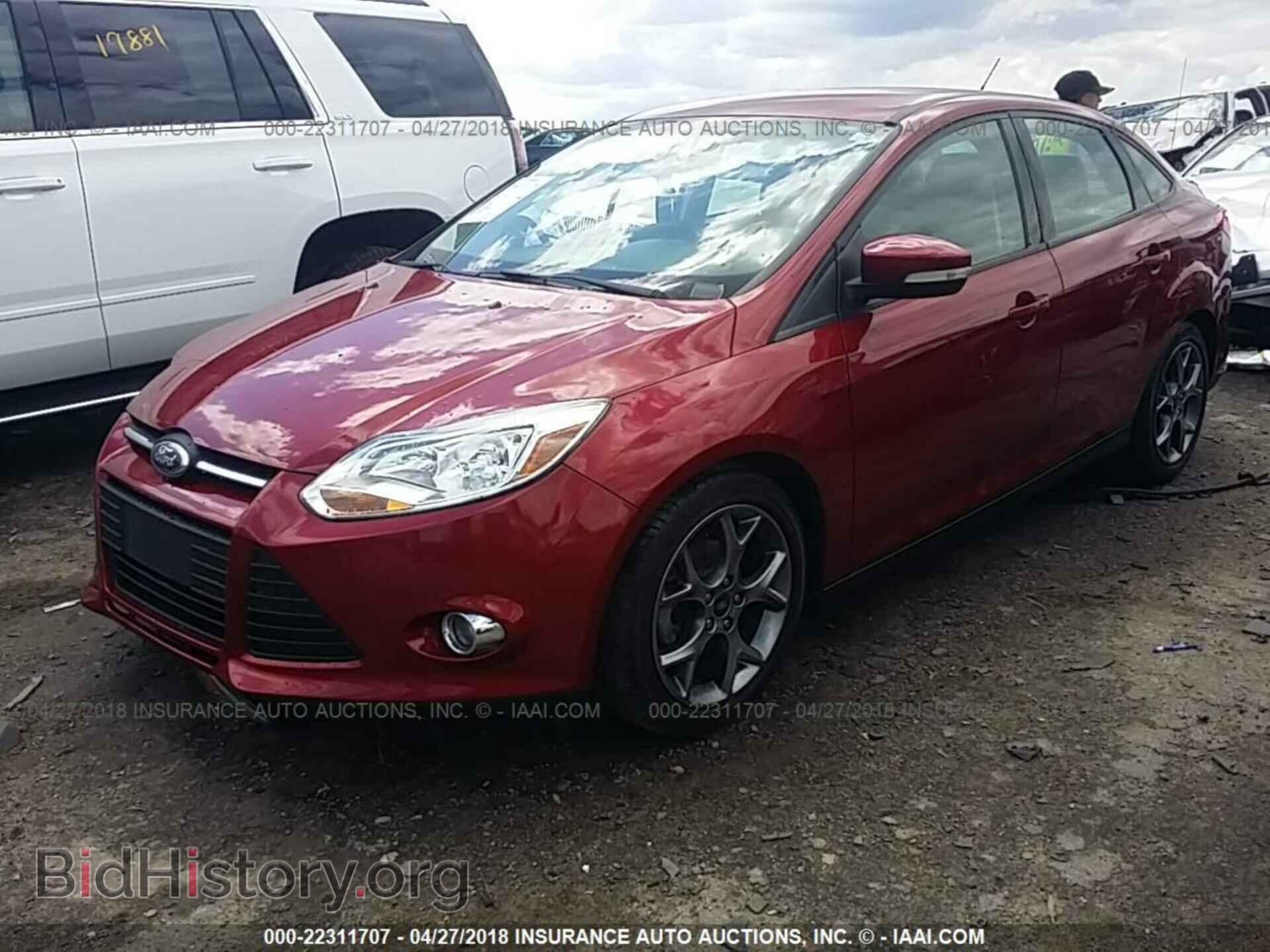 2014 Ford Focus - VIN: 1FADP3F27EL190575 - Photo 2