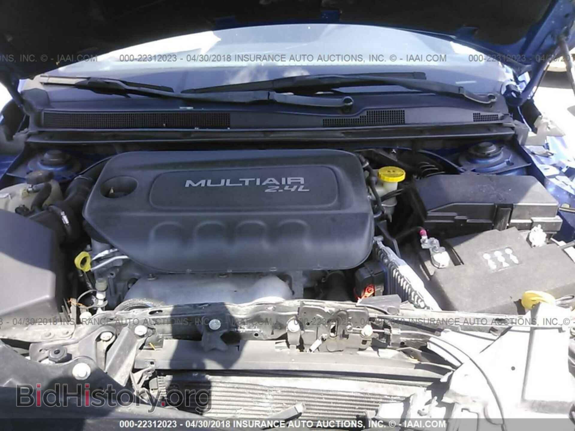2015 Chrysler 200 - VIN: 1C3CCCAB9FN632453 - Photo 10