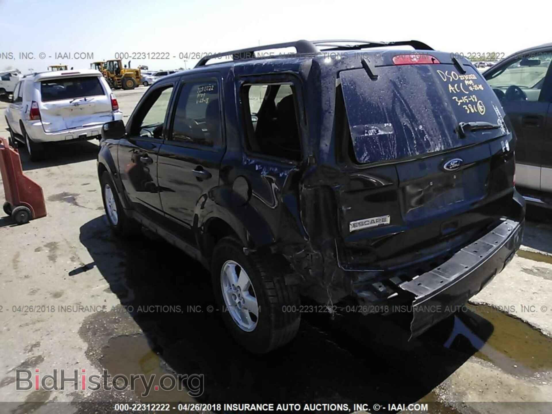 2011 Ford Escape - VIN: 1FMCU0D79BKA49404 - Фото 3