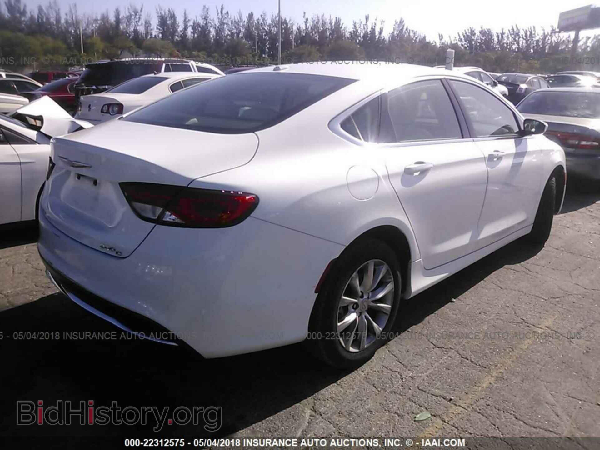 2015 Chrysler 200 - VIN: 1C3CCCCB5FN607076 - Photo 4
