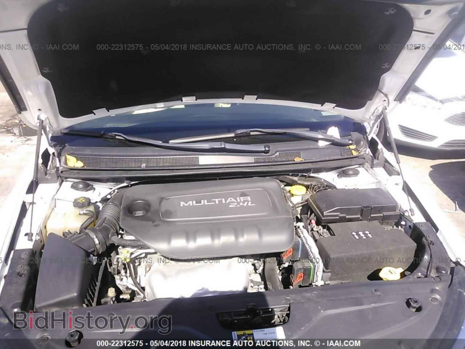 2015 Chrysler 200 - VIN: 1C3CCCCB5FN607076 - Photo 10