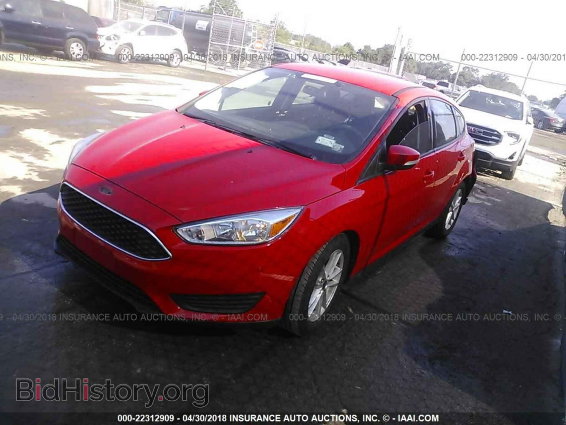 2017 Ford Focus - VIN: 1FADP3K28HL249014 - Photo 2