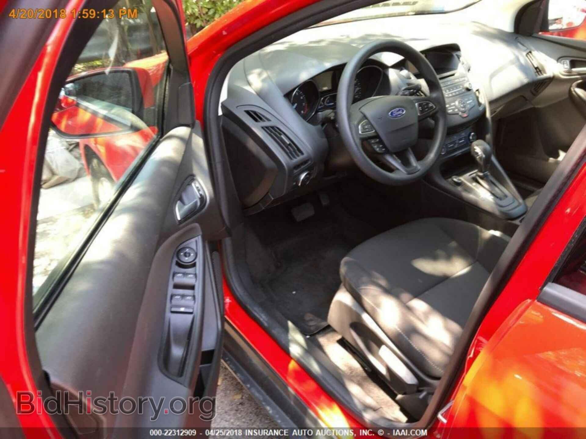 2017 Ford Focus - VIN: 1FADP3K28HL249014 - Photo 16