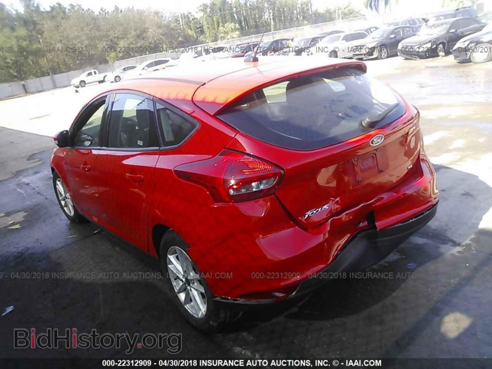 2017 Ford Focus - VIN: 1FADP3K28HL249014 - Photo 3