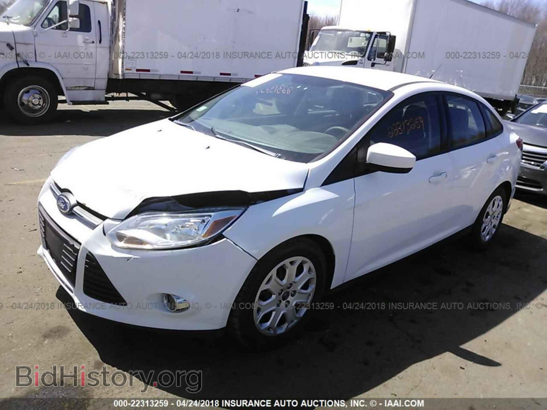 2012 Ford Focus - VIN: 1FAHP3F2XCL176359 - Photo 2