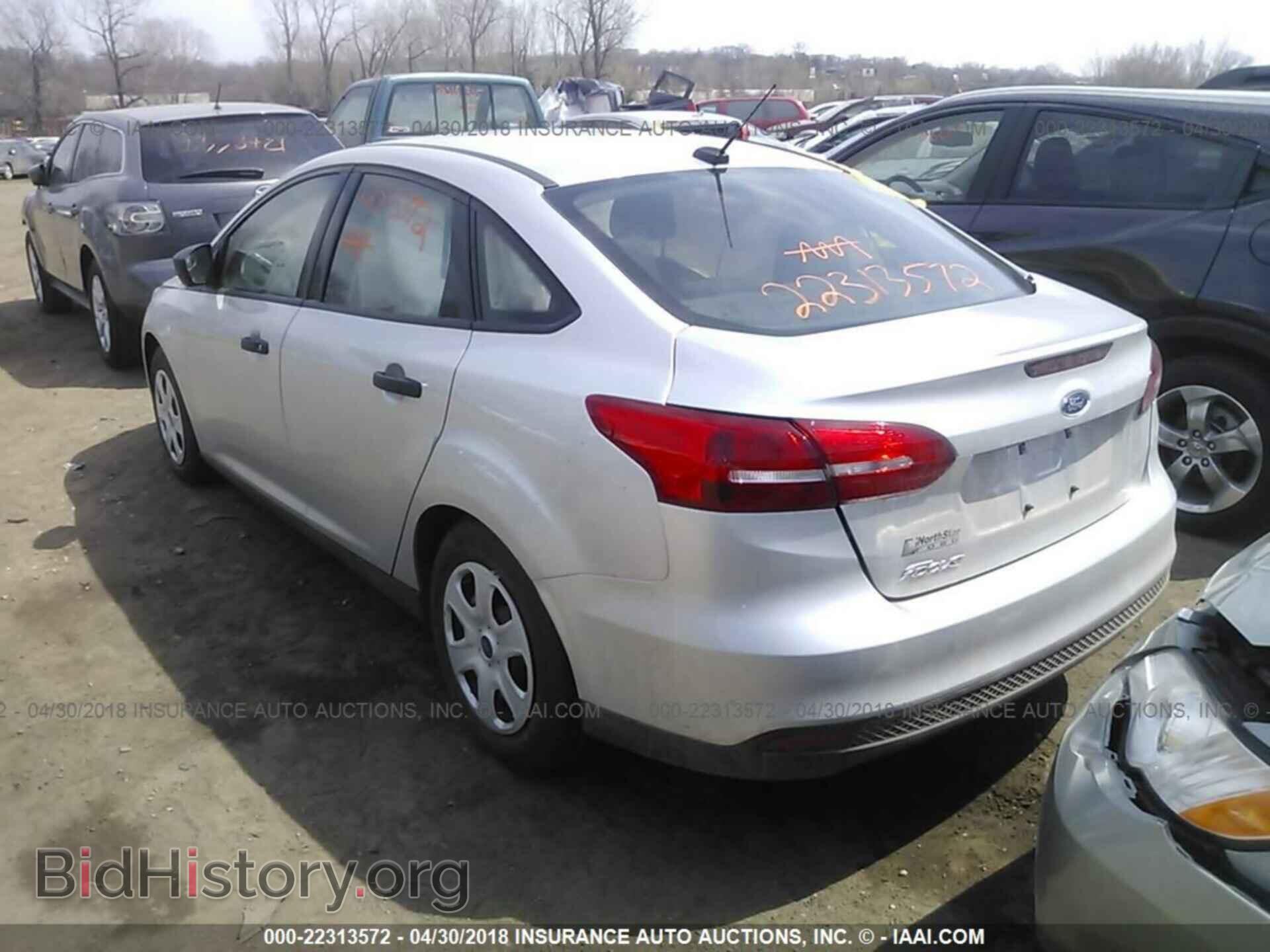 2018 Ford Focus - VIN: 1FADP3E27JL244596 - Фото 3