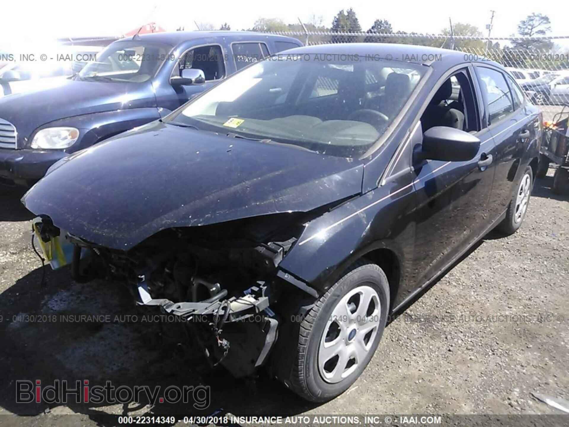 2012 Ford Focus - VIN: 1FAHP3E28CL354321 - Photo 2