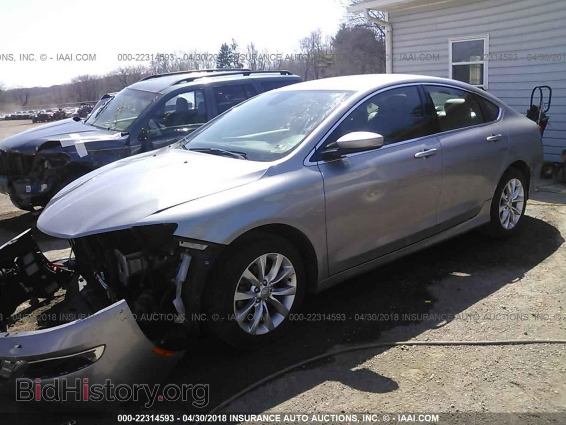 2015 Chrysler 200 - VIN: 1C3CCCCB9FN739774 - Photo 2