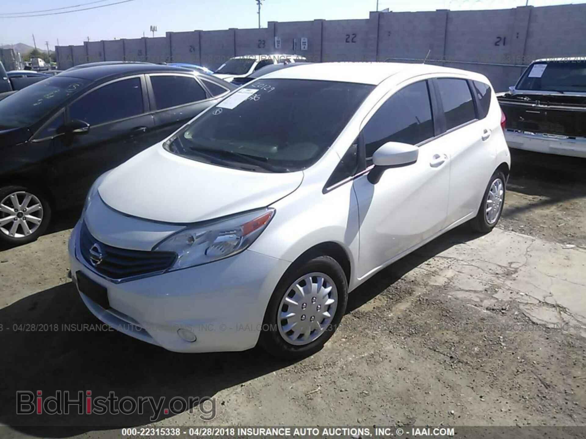 2015 Nissan Versa note - VIN: 3N1CE2CP3FL353253 - Фото 2