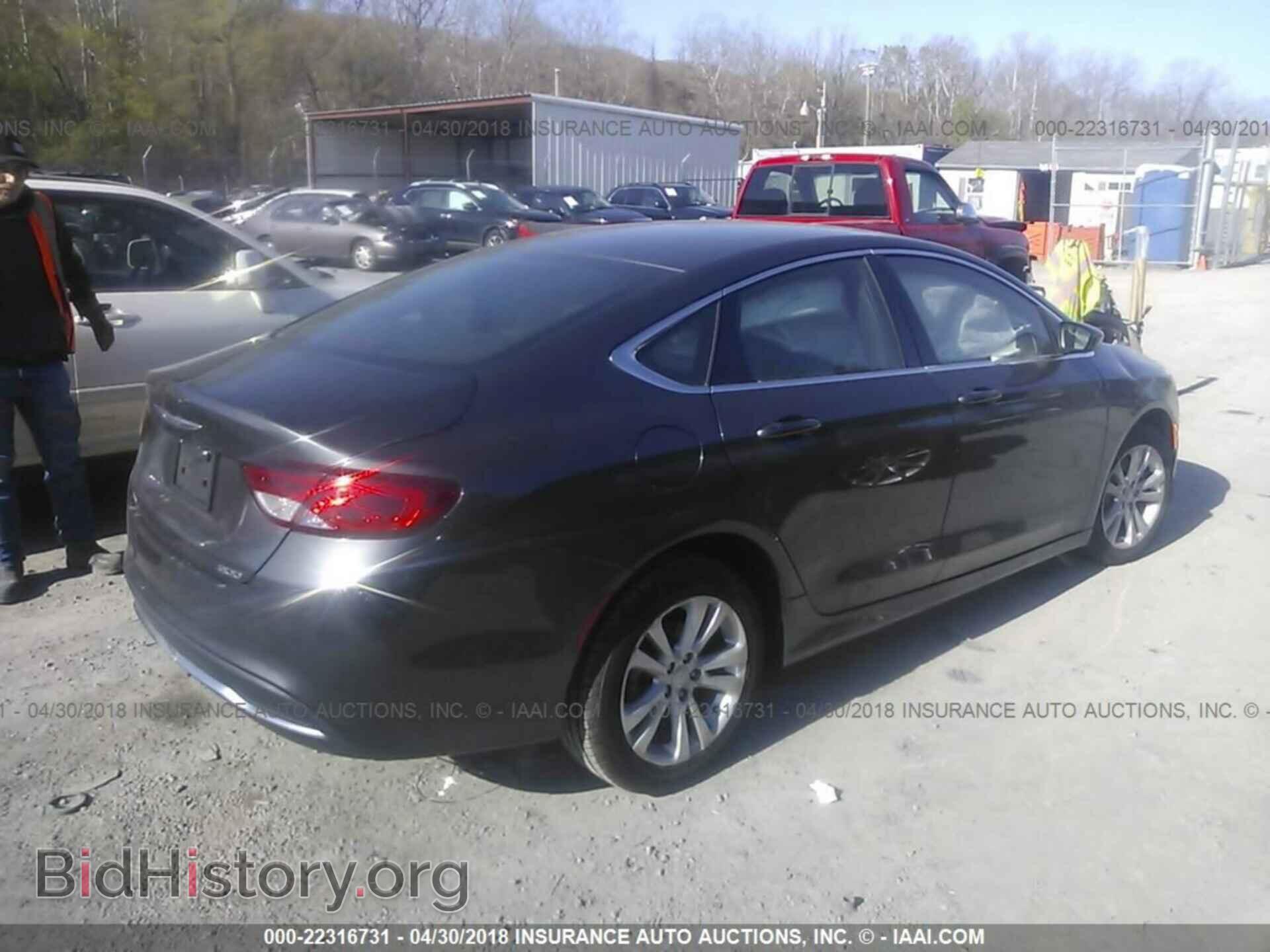 2015 Chrysler 200 - VIN: 1C3CCCAB7FN742000 - Photo 4