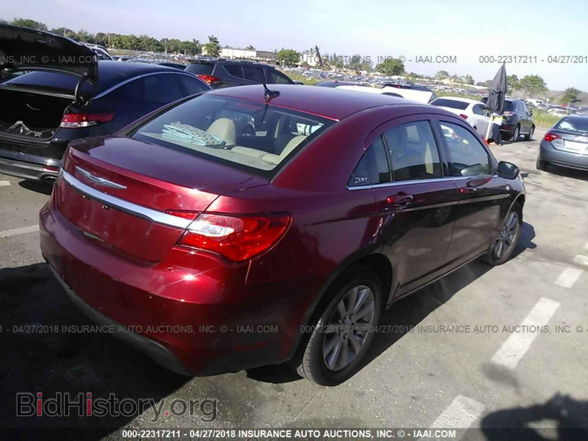 2013 Chrysler 200 - VIN: 1C3CCBBB9DN696336 - Фото 4