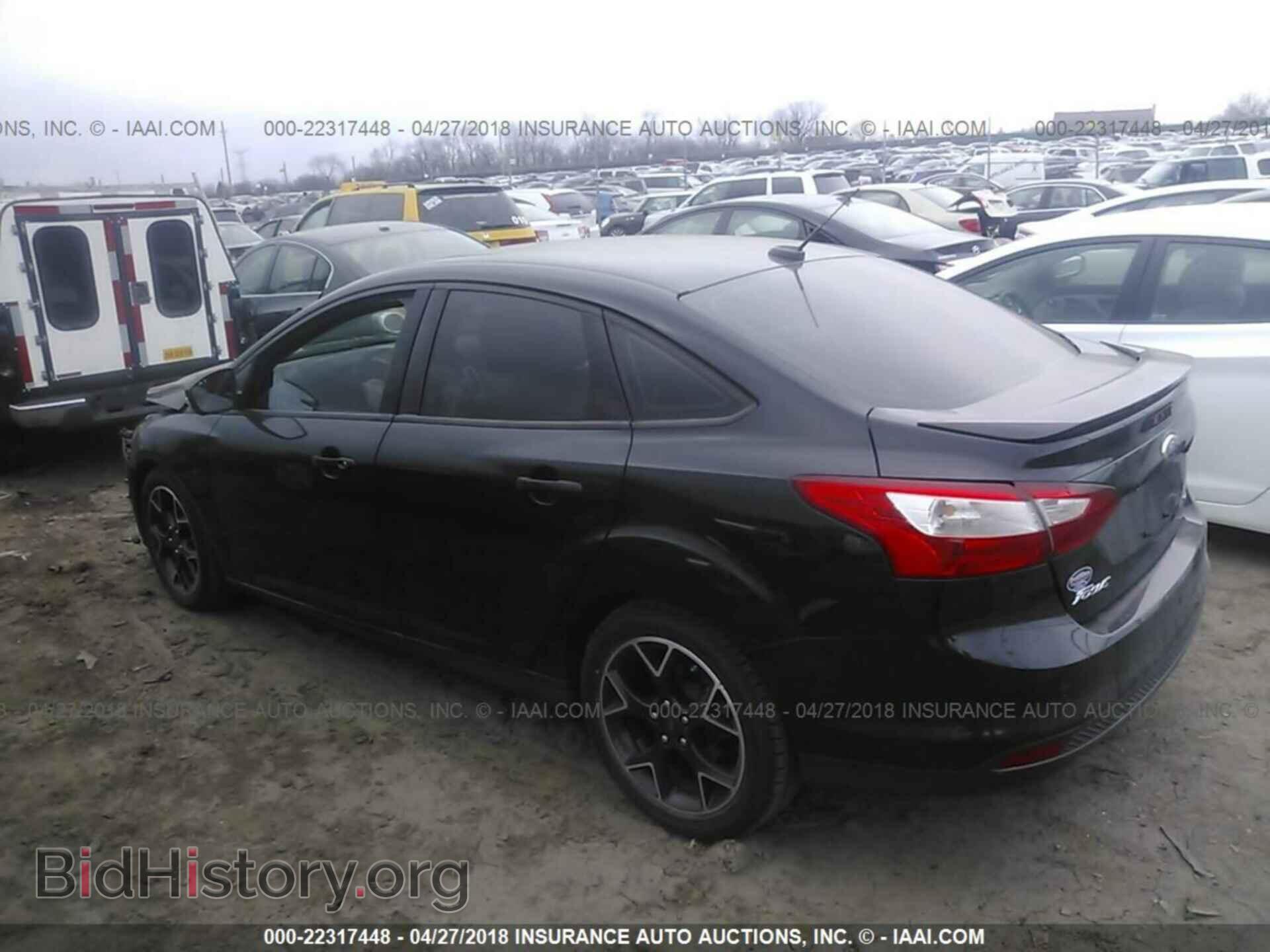 2014 Ford Focus - VIN: 1FADP3F22EL201708 - Photo 3
