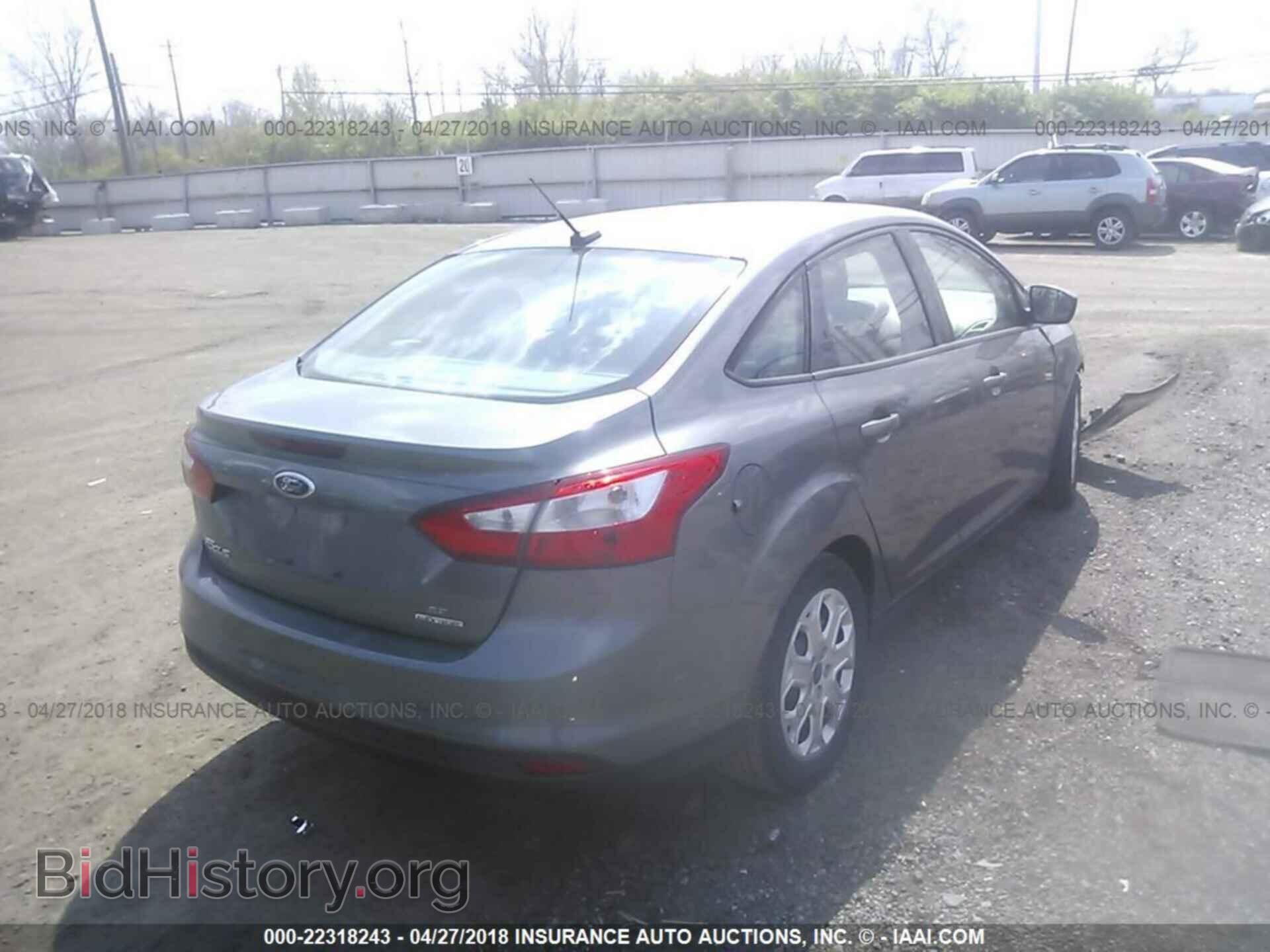 2012 Ford Focus - VIN: 1FAHP3F25CL377781 - Photo 4