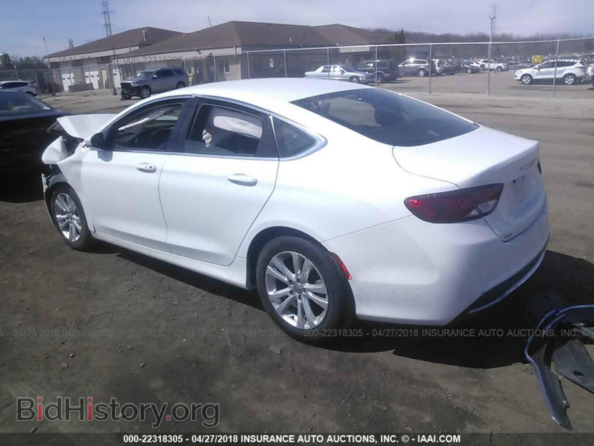 2015 Chrysler 200 - VIN: 1C3CCCAB1FN714063 - Photo 3