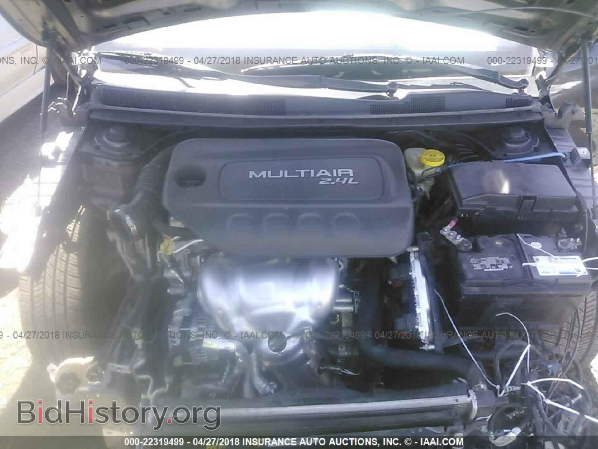 2015 Chrysler 200 - VIN: 1C3CCCBB5FN557670 - Фото 10