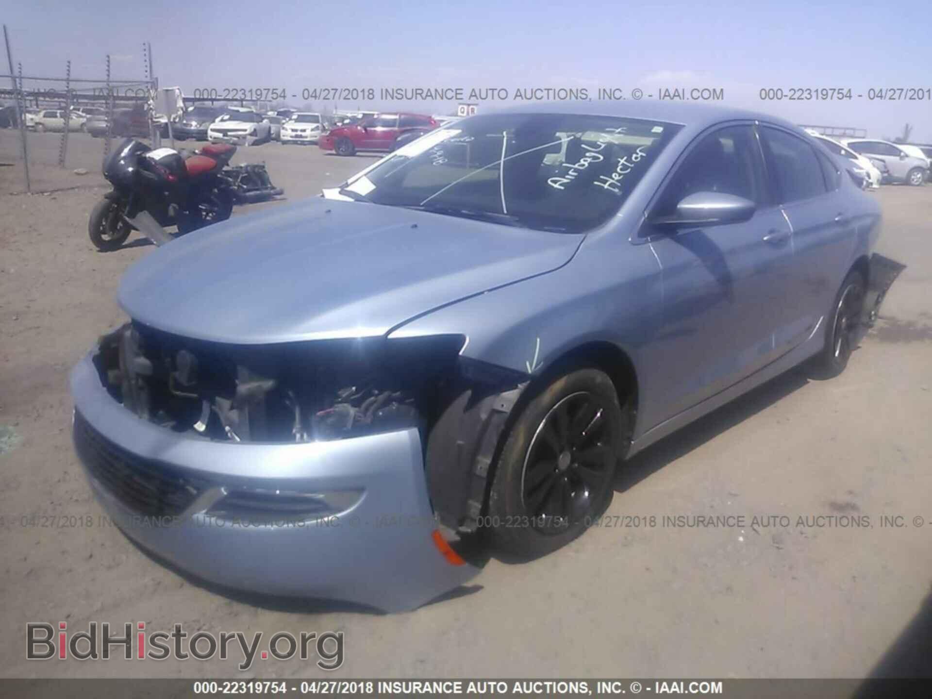 2015 Chrysler 200 - VIN: 1C3CCCAB3FN708166 - Photo 2