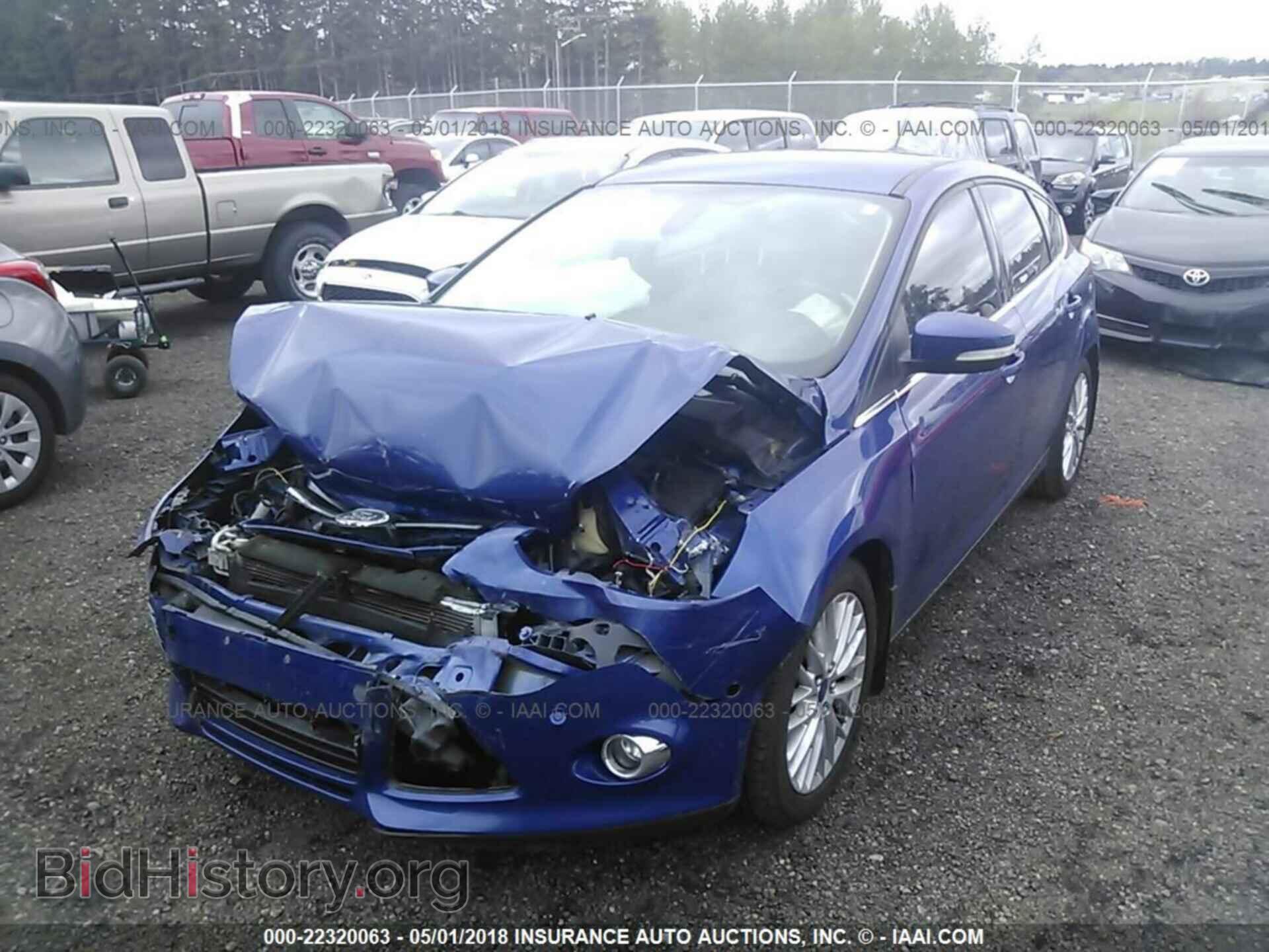 2012 Ford Focus - VIN: 1FAHP3M27CL366929 - Photo 2