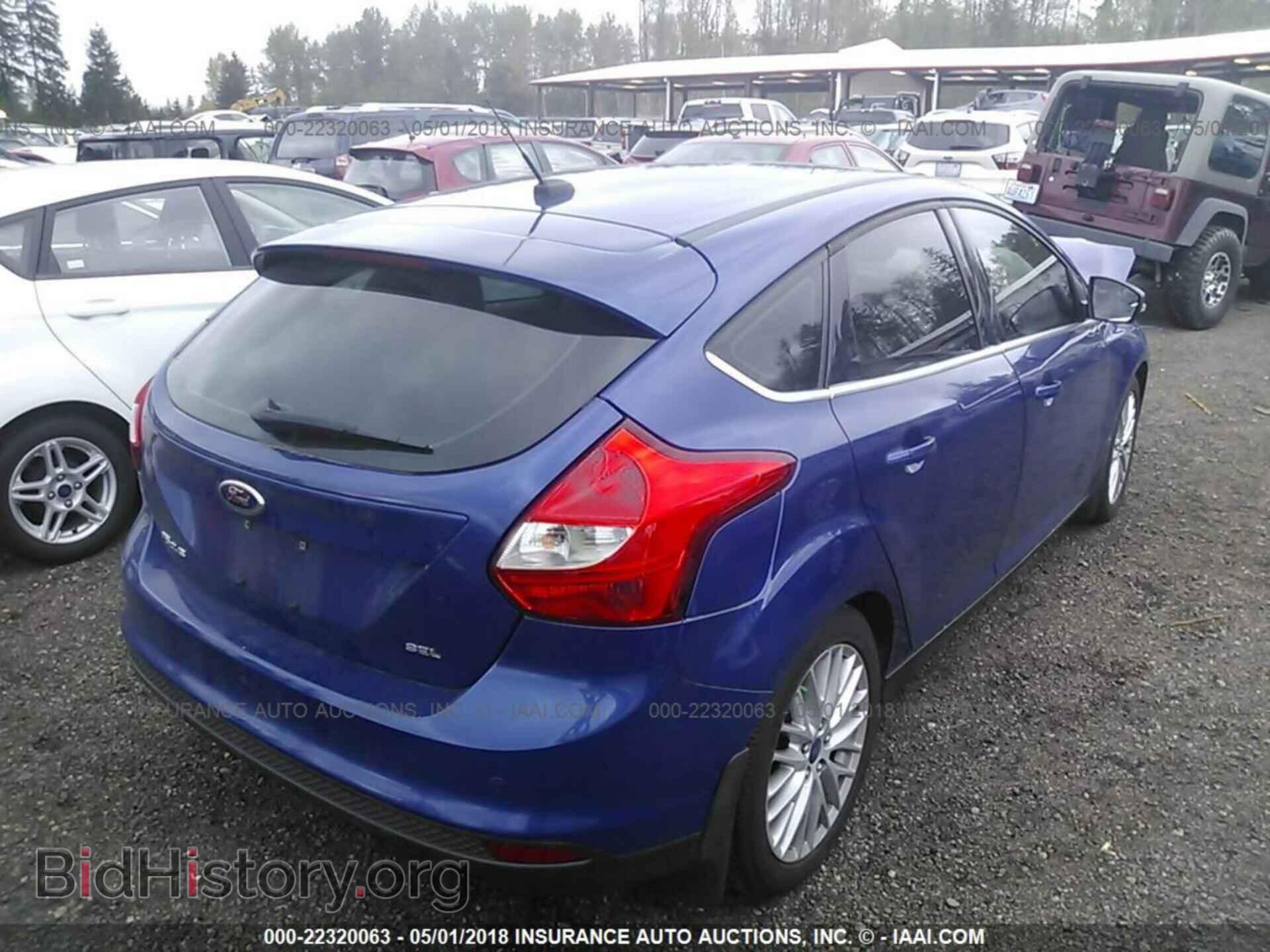 2012 Ford Focus - VIN: 1FAHP3M27CL366929 - Photo 4