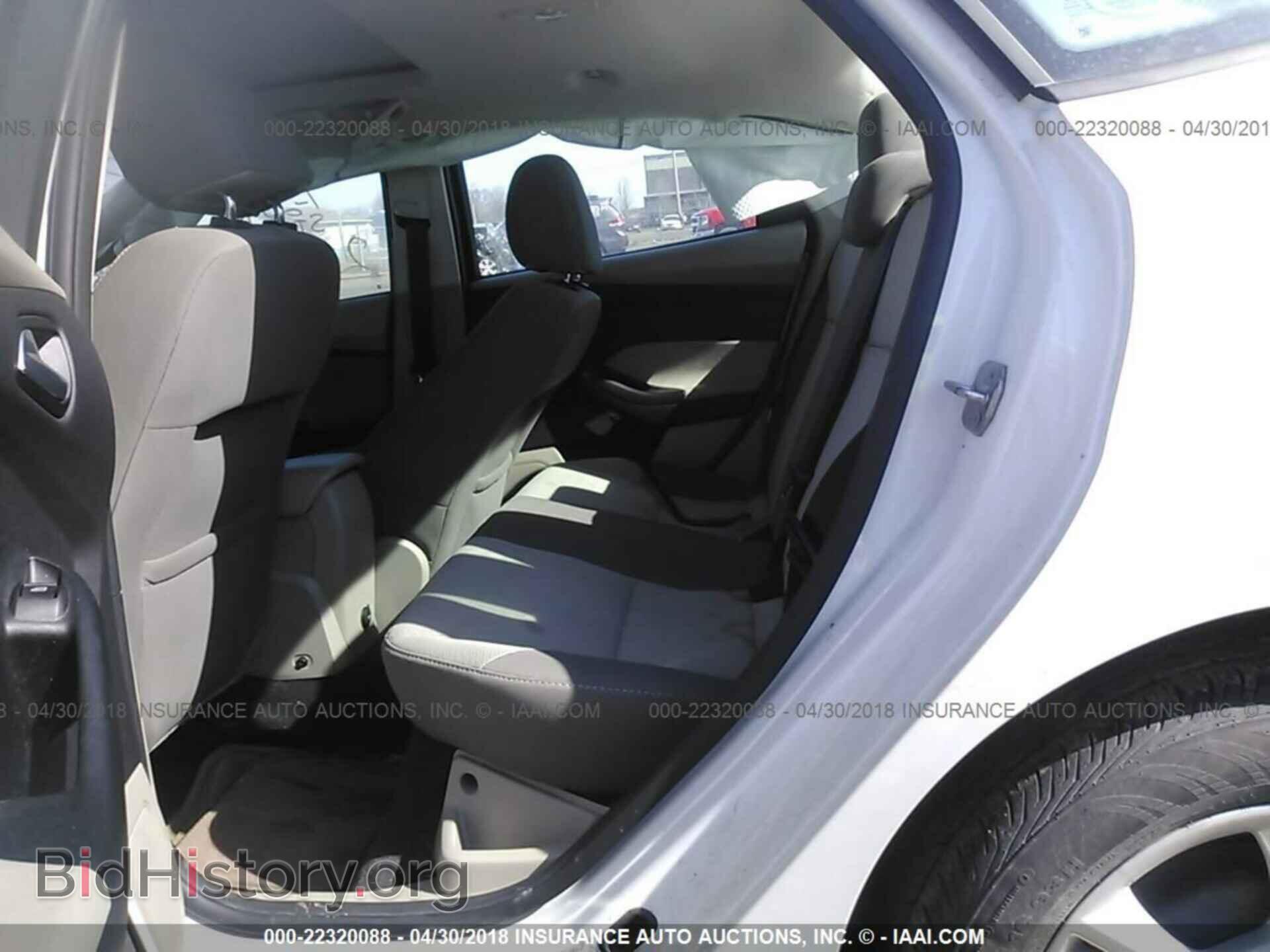 2014 Ford Focus - VIN: 1FADP3F22EL287652 - Photo 8