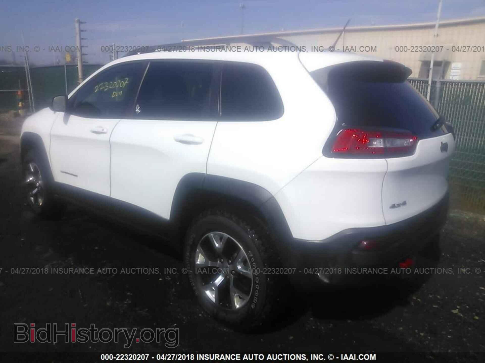 2014 Jeep Cherokee - VIN: 1C4PJMBS4EW239606 - Фото 3