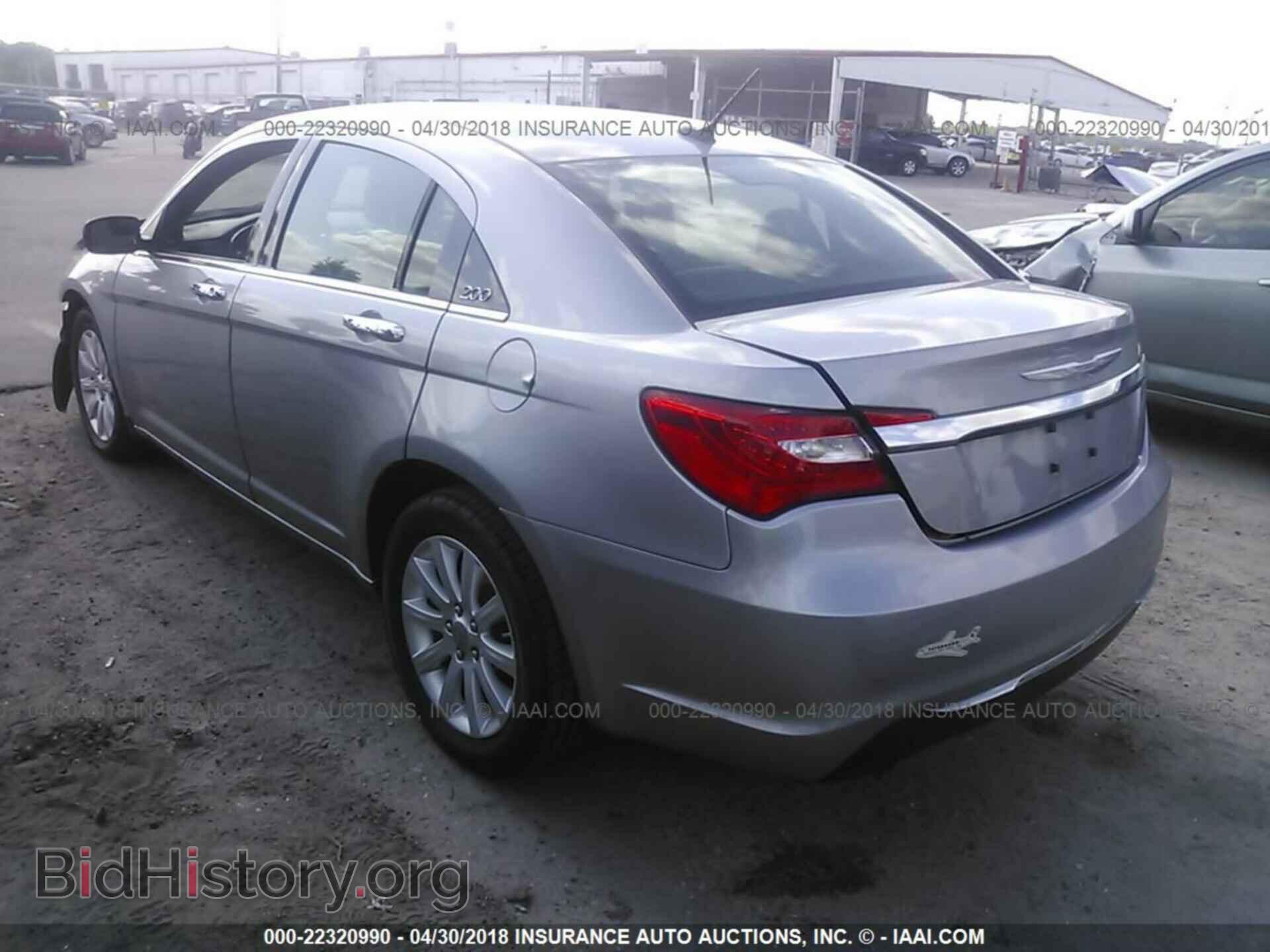 2013 Chrysler 200 - VIN: 1C3CCBCG4DN575109 - Photo 3