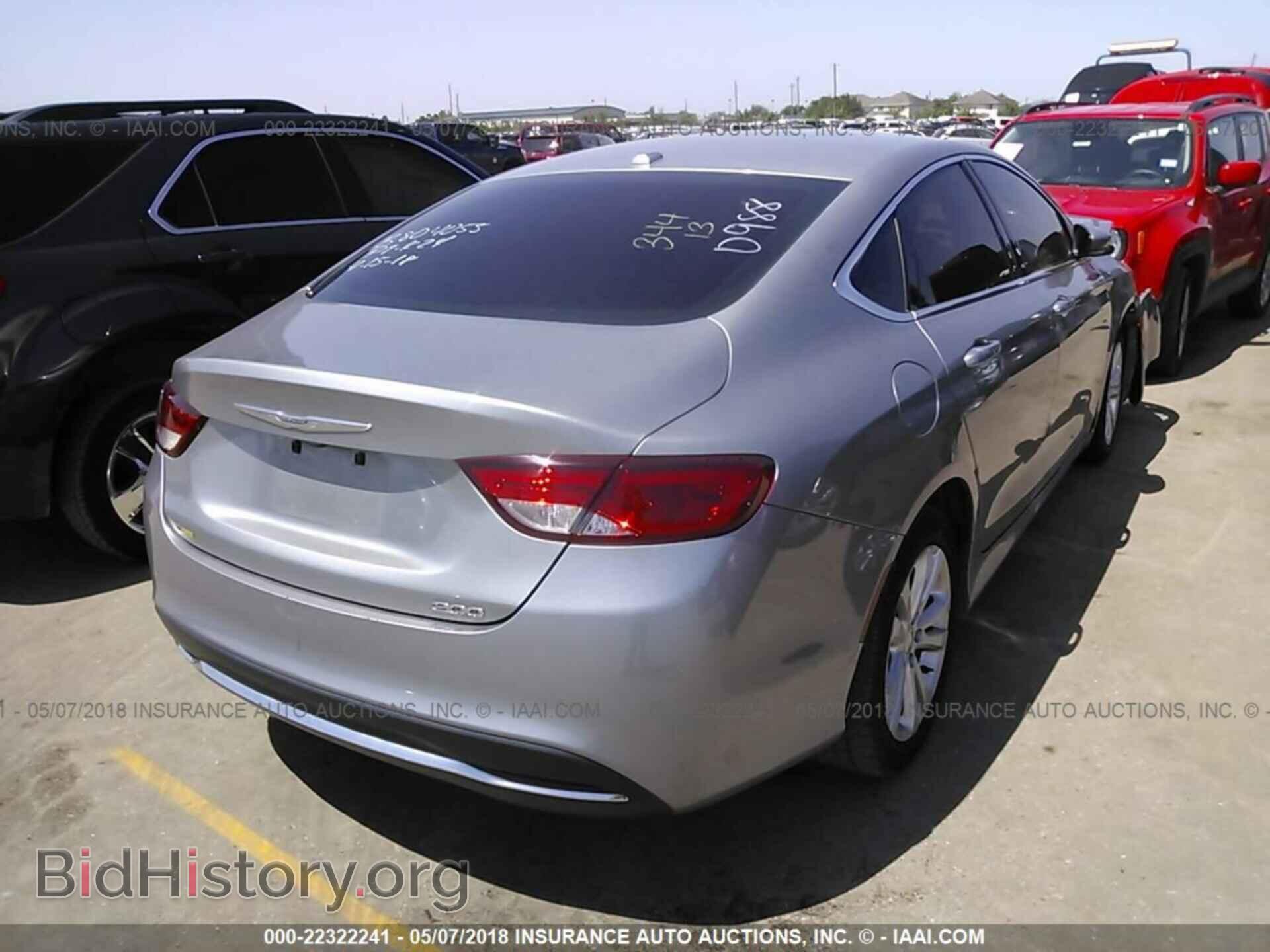 2015 Chrysler 200 - VIN: 1C3CCCAB7FN670988 - Photo 4
