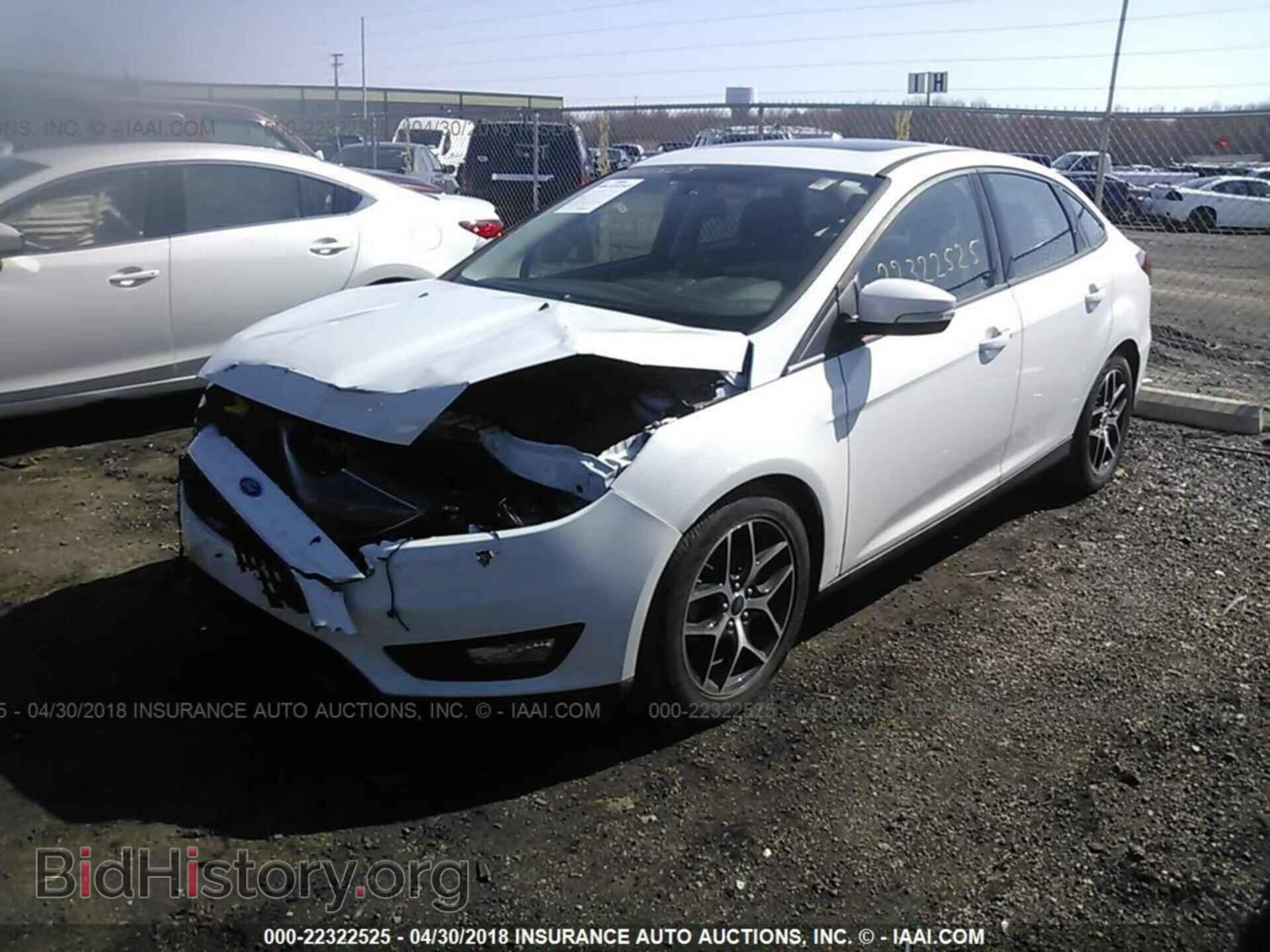 2017 Ford Focus - VIN: 1FADP3H22HL283098 - Photo 2