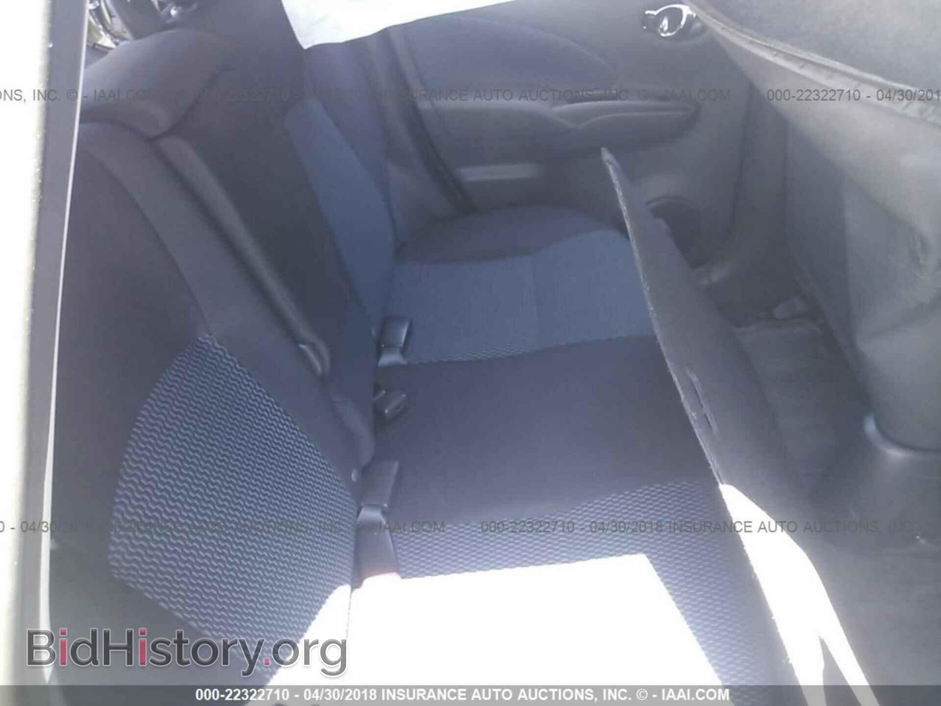 2016 Nissan Versa note - VIN: 3N1CE2CP0GL393310 - Photo 8