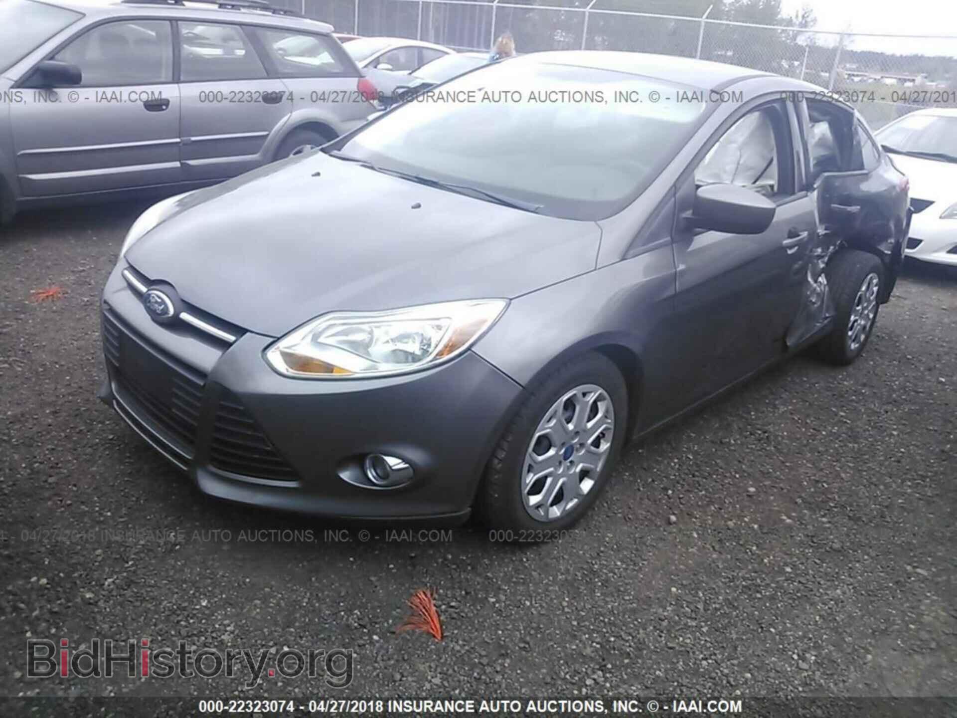 2012 Ford Focus - VIN: 1FAHP3F20CL179660 - Photo 2