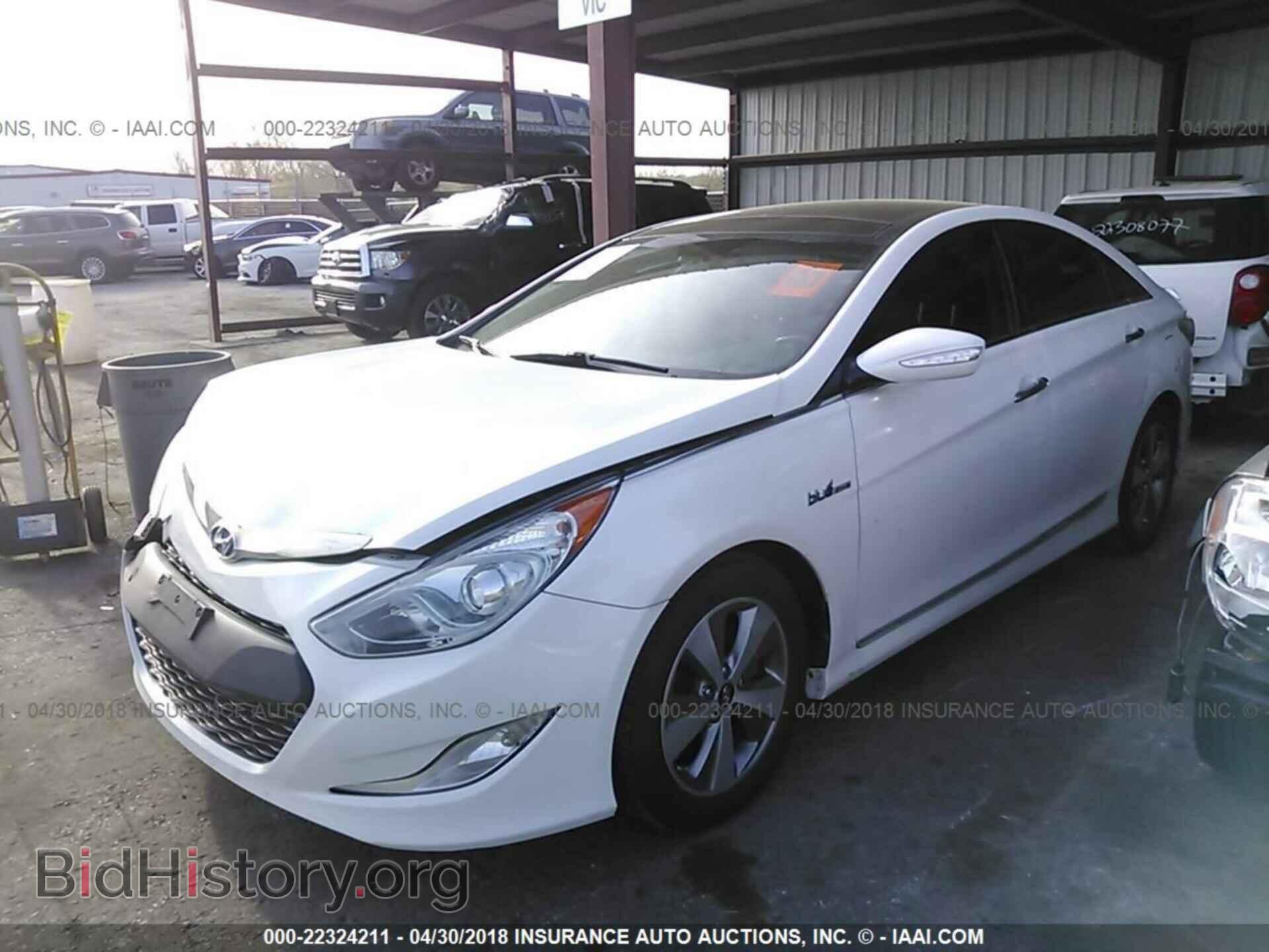 2012 Hyundai Sonata - VIN: KMHEC4A41CA045156 - Фото 2